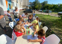 Соседский центр #Вместе провел праздничную программу для жителей микрорайона Северный