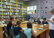 ТОС №16 поселка Мостоотряд и библиотека им. Радищева совместно провели познавательную игру ко Дню города для детей