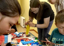 В Детской городской больнице № 25 состоялся мастер-класс для детей «Российский триколор», ко Дню государственного флага