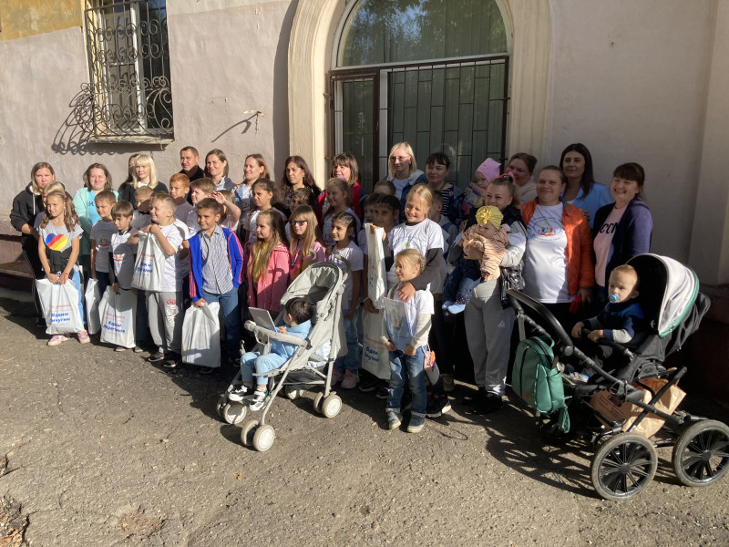 Карим Ибрагимов помог многодетным семьям собрать детей в школу