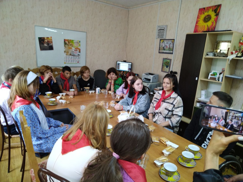 Роман Пономаренко поздравил воспитанников социально-реабилитационного центра «Улыбка» с началом учебного года