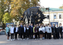 Школьники Советского района приняли участие в экскурсионном маршруте «Дорога единства»