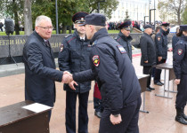 Заместитель председателя городской Думы Николай Сатаев поздравил первокурсников академии МВД с принятием присяги