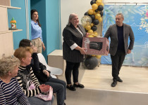 Карим Ибрагимов продолжает содействовать укреплению материально - технической базы автозаводского соседского центра