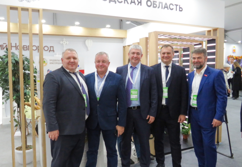 Сергей Пляскин посетил выставку «Золотая осень-2023» в составе делегации Нижегородской области