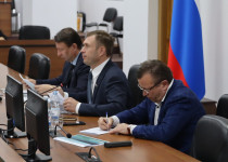 Ход реализации нацпроекта «Безопасные и качественные дороги» рассмотрели депутаты на заседании постоянной комиссии Думы по транспорту и дорожному хозяйству