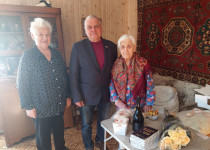 ТОС № 14 посёлка Новое Доскино поздравил ветерана Великой Отечественной войны с Днем рождения