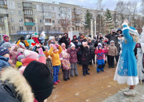 Новогодний праздник на бульваре Авиастроителей порадовал и детей, и взрослых!