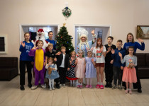 Мария Самоделкина организовала новогодние праздники в пунктах временного размещения жителей Донбасса