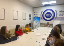 photo_5255705812184191676_y