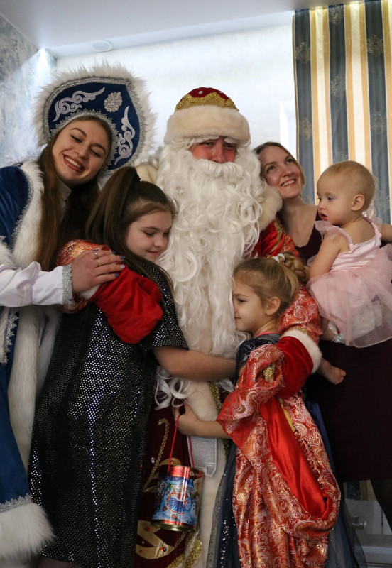 Мария Самоделкина поздравила с Новым годом семьи участников СВО