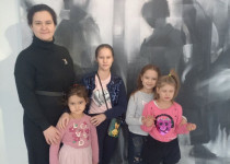 Роман Пономаренко организовал посещение интерактивного шоу для детей