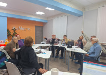 Гимнастика на курсах «Серебряный хакер» в ТОС квартале Энгельса и бульвара Юбилейный