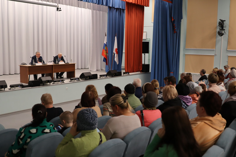 Николай Сатаев отчитался перед избирателями о проделанной работе за 2023 год