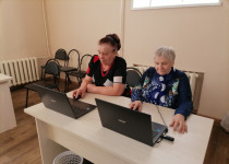 В ТОС № 3 продолжаются занятия по обучению компьютерной грамотности людей старшего возраста.