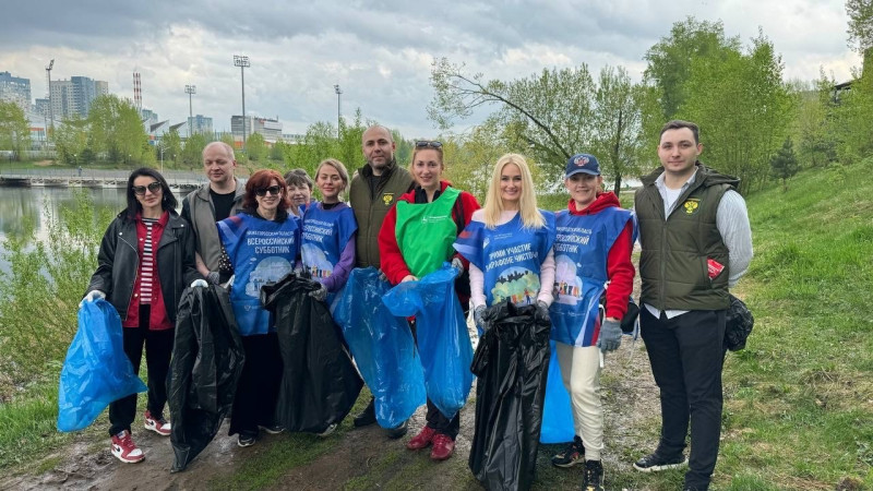 Оксана Дектерева вместе с нижегородцами продолжают приводить  город в порядок
