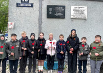 Памятное мероприятие у мемориальной доски Герою Советского Союза А.Д. Буханову состоялось на территории ТОС № 3