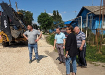 Оксана Смолина проверила ход ремонта дорог в своем округе в рамках проекта «Вам решать»