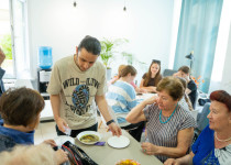 Мария Самоделкина организовала кулинарный мастер-класс по приготовлению национальных блюд в преддверии Дня России