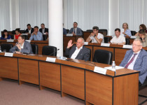 «Депутаты в первую очередь озабочены эффективной работой муниципальных предприятий на благо города», – Марк Фельдман