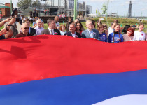 «Российский флаг продолжает вдохновлять нас на новые свершения», - Евгений Костин