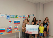 Серия мастер-классов к Дню Российского флага прошла в ТОС № 7