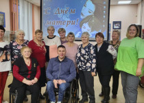 Праздничная программа в честь Дня матери в библиотеке им. А.С. Макаренко