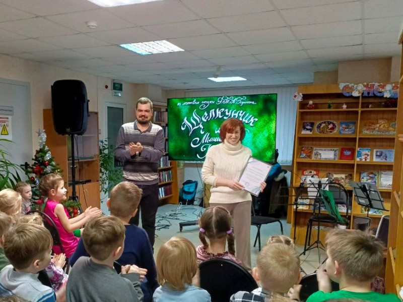 Оксана Дектерева содействует проведению новогодних мероприятий