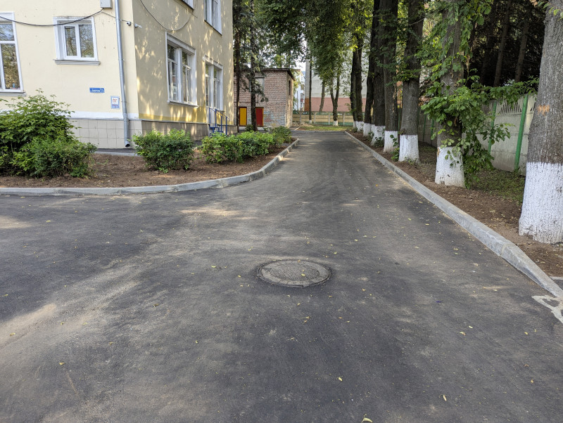 Устройство асфальтового покрытия на территории МБДОУ «Детский сад №145 «Ромашка»