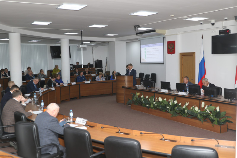 Первую в этом году корректировку бюджета Нижнего Новгорода  рассмотрели на профильной постоянной комиссии городской Думы