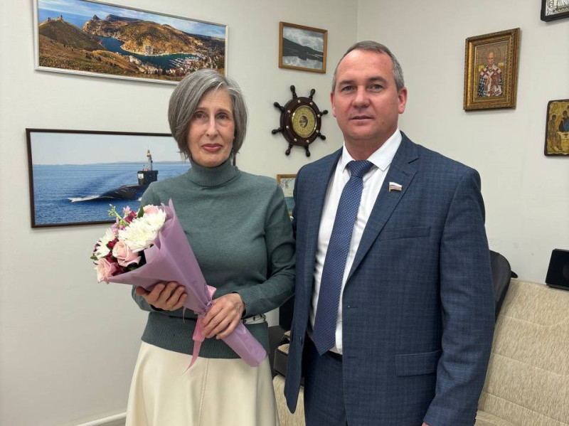 Евгений Чинцов принял участие во всероссийской акции «Цветы мамам Героев»