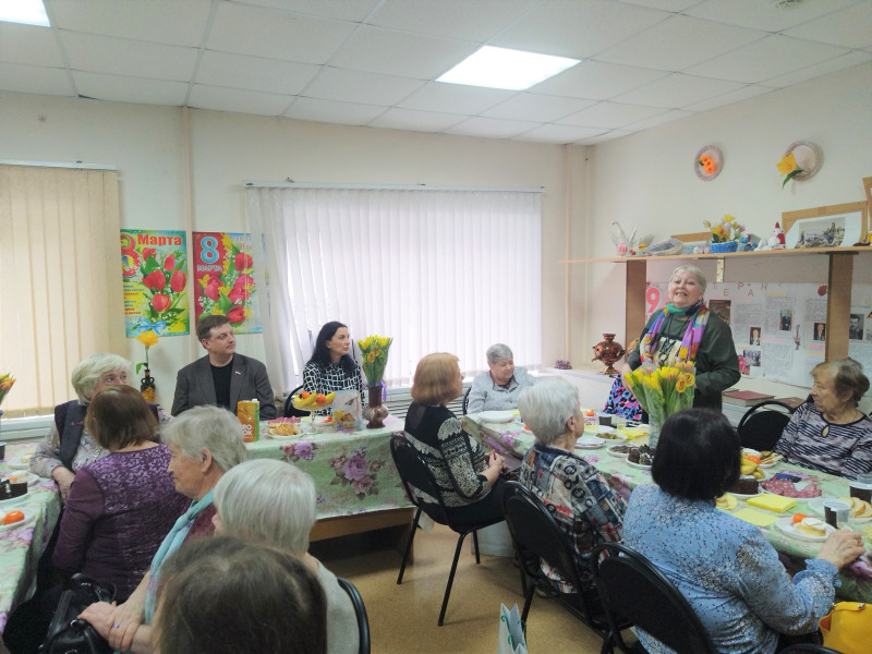 Алексей Кожухов поздравил нижегородок с Международным женским днем