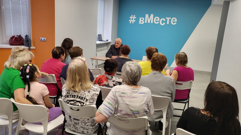 Владимир Тарасов рассказал избирателям о своей депутатской деятельности