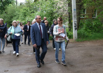 Евгений Чинцов провел рабочий объезд округа № 30 Советского района