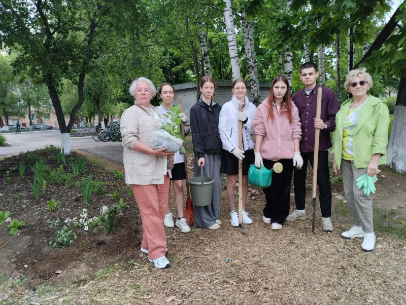 Экологический субботник «Зеленая Весна — 2025» объединил поколения в ТОС №1