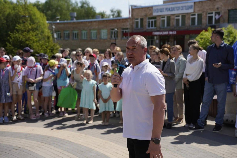 Евгений Чинцов поздравил юных жителей Советского района с Днем защиты детей