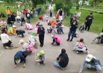 Развлекательно-игровая программа для детей прошла на территории ТОС №15 микрорайона «Доскино»