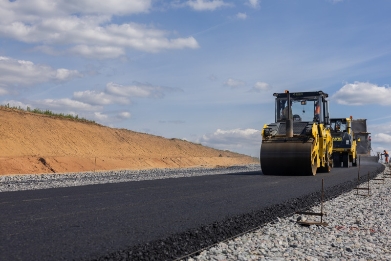 Станислав Прокопович: «Мы стали свидетелями долгожданного события — укладки слоя асфальта на третьей очереди дублера проспекта Гагарина»