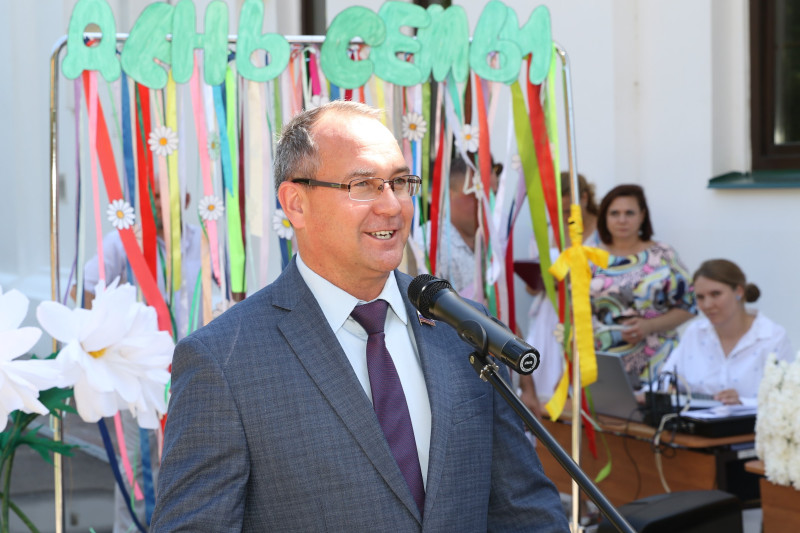 «Рано или поздно любой человек приходит к тому,  что без семьи жить невозможно, ведь это основа всего», - Евгений Чинцов