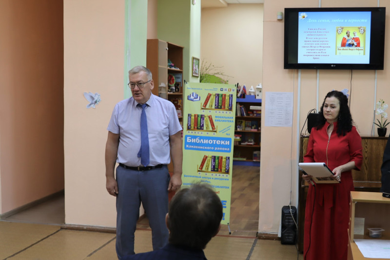 Николай Сатаев: «Этот праздник дарит надежду, веру в лучшее и укрепляет связь между поколениями»