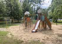 Жители Северного поселка благодарят Карима Ибрагимова за установку детского городка во дворе жилого дома