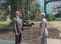 «Удобные и безопасные спортивные площадки приобщают молодежь к спорту», - Михаил Иванов
