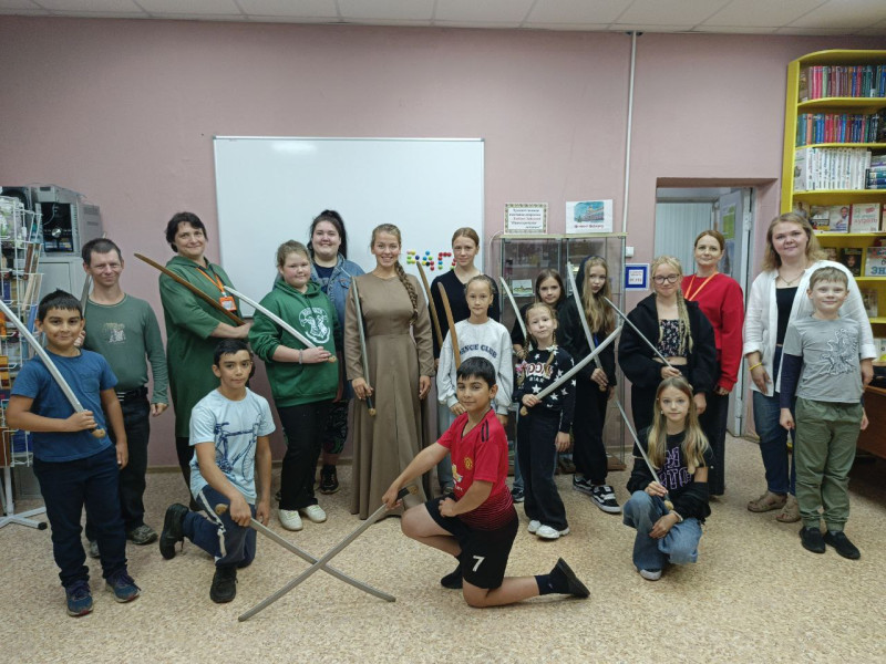 Показательные выступления и мастер-класс по фланкировке в посёлке Мостоотряд