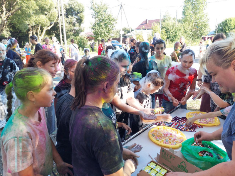 Яркий детский праздник «Краски Лета» в Новом Доскино