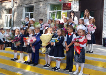 Торжественная линейка в посёлке Новое Доскино в День знаний