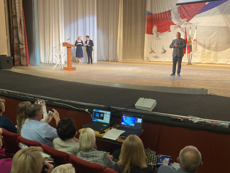 Карим Ибрагимов поздравил лучших педагогов Автозаводского района