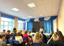 Жанна Скворцова посетила первые в новом учебном году родительские собрания в школах № 3 и №33