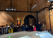 photo_5424702630569048784_y