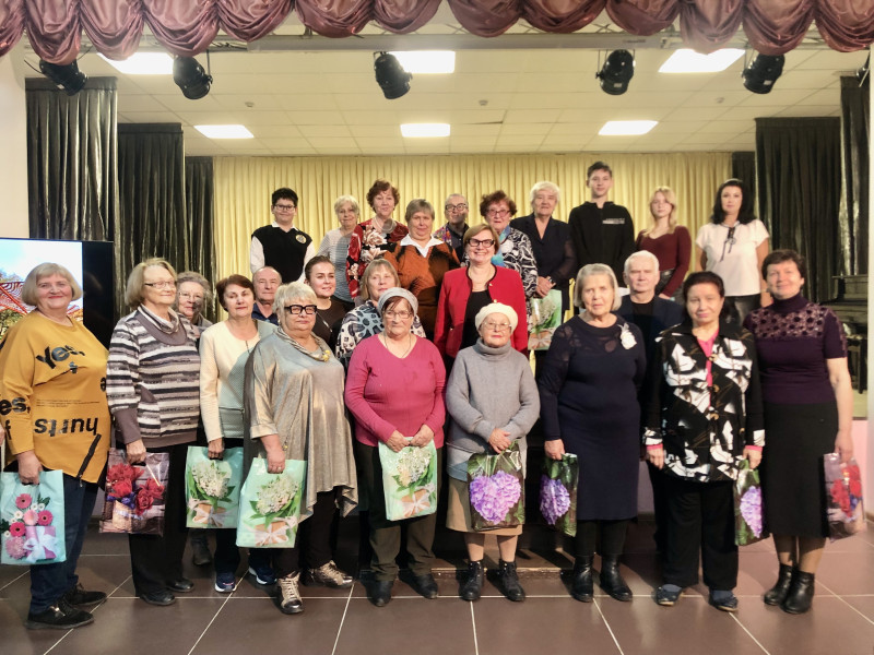 Ольга Балакина наградила активных жителей округа №28 на празднике «День активиста»