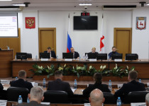 Члены депутатского объединения партии «Единая Россия» в городской Думе  подвели итоги реализации программы «ФКГС» и проекта «Вам решать!» в 2025 году